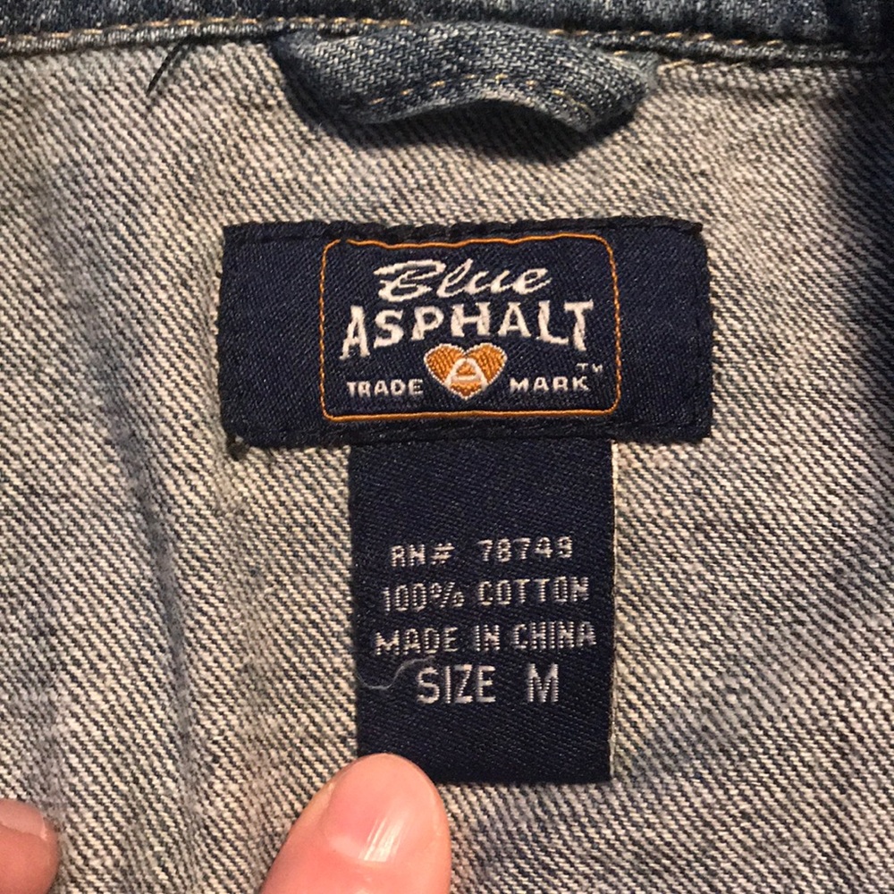 Cropped jean jacket - Picture 2 of 2